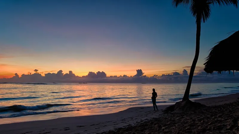 Paradise Lost: The Surprising Reasons Dominican Beach Retirees Pack Up and Head Home